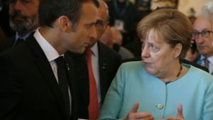 Beim G7-Gipfel in Italien sprachen Emmanuel Macron und Angela Merkel bereits ausführlich. Foto: AP