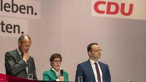 Friedrich Merz (links) ist der klare Favorit der Stuttgarter Parteibasis für den Posten des CDU-Bundesvorsitzenden. Annegret Kramp-Karrenbauer und Jens Spahn haben das Nachsehen. Foto: factum/Weise