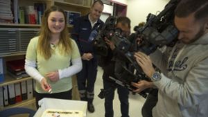 Großer Medienrummel: Bei ihrem Besuch auf der Wache freute sich Johanna über die Reaktionen auf ihren Brief. Foto: Lichtgut/Leif Piechowski