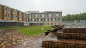 Der Anbau ans Heimsheimer Gefängnis ist innen hochmodern. Häuslich einrichten werden sich die Gefangenen wohl trotzdem nicht wollen. Foto: Jürgen Bach