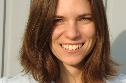 Die Gehörlose Julia Probst wurde im September 2012 von den Piraten in Baden-Württemberg auf Landeslistenplatz drei gewählt - nun will sie über die Fünf-Prozent-Hürde. Und wird auf Twitter als Lippenleserin immer populärer. Foto: dpa