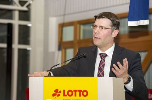 WFV-Präsident Matthias Schöck entscheidet sich für einen Abbruch des Spielbetriebs. Foto: www.tombloch.de/Tom Bloch