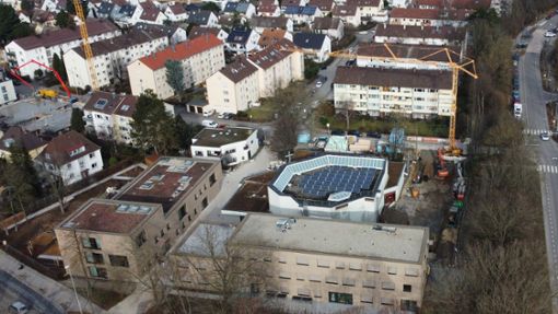 An der Schnittstelle von Oststadt, Schlösslesfeld und Oßweil ist ein neues Gebäudeensemble entstanden. Foto: Werner Kuhnle