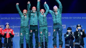 Die deutschen Skispringer feiern – andere Stars hatten dazu noch keine Gelegenheit. Foto: dpa