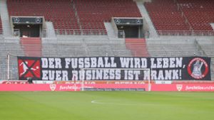 Deutliche Kritik der Fans des VfB Stuttgart Foto: Pressefoto Baumann/Hansjürgen Britsch