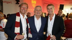 Guido Buchwald (v.l.n.r.) mit Wolfgang Dietrich und Frank Verlaat bei den Jubiläumsfeierlichkeiten des VfB Stuttgart (Archivbild) Foto: Pressefoto Baumann
