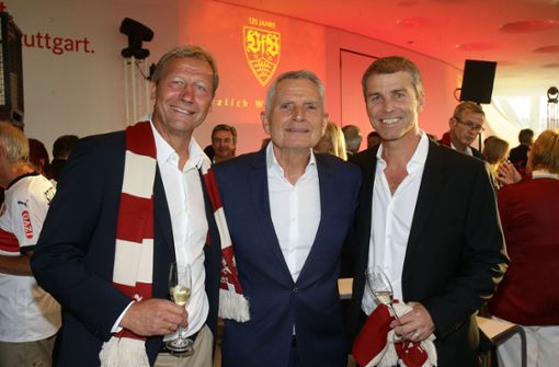 Guido Buchwald (v.l.n.r.) mit Wolfgang Dietrich und Frank Verlaat bei den Jubiläumsfeierlichkeiten des VfB Stuttgart (Archivbild) Foto: Pressefoto Baumann