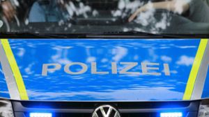 Auf einem Wanderparkplatz in Bayern sind zwei Leichen in einem Wohnmobil entdeckt worden, teilt die Polizei mit (Symbolbild). Foto: dpa-Zentralbild
