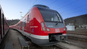 Die Bahnstrecke zwischen Esslingen und Stuttgart wurde am Freitag kurzzeitig gesperrt. Foto: Horst Rudel