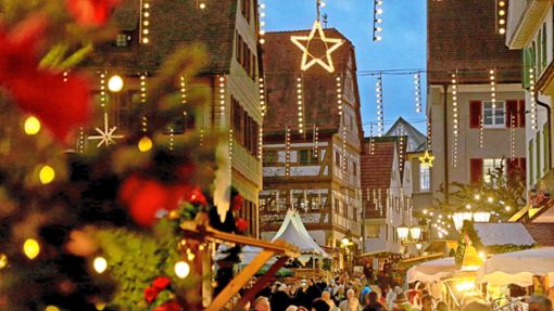 Der Sternlesmarkt verbreitet Atmosphäre in Bietigheim-Bissingen. Foto: Avanti/Ralf Poller