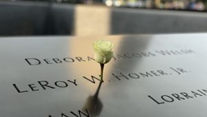 Eine weiße Rose zu jedem Geburtstag: Der frühere Soldat LeRoy W. Homer, Jr., gehörte zur Besatzung des Fluges American Airline 93, den Terroristen in das US-Verteidigungsministerium Pentagon stürzten. Foto: Feyder/Feyder