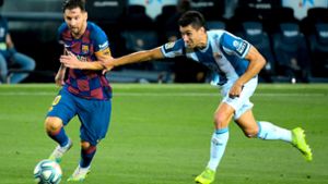 Lionel Messi (links) ist die zentrale Figur beim FC Barcelona, was dem spanischen Club wohl ein Jahresgehalt von rund 100 Millionen Euro wert ist. Foto: AFP/Luis Gene