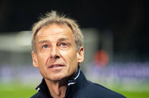 Jürgen Klinsmann kritisiert die sportliche Führung von Hertha BSC Berlin nach seinem Rücktritt schwer. Foto: dpa/Soeren Stache