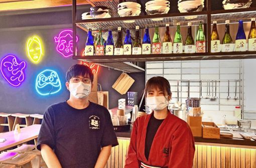 In der Küche und im Service: Yujiro Egashira und Miki Fujisawa Foto: StZ/Ring