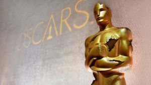 Die Oscars sind noch immer die wichtigsten Filmpreise der Welt. Aber so wie das Goldmännchen auf unserem verfremdeten  Foto wirken sie doch  ein wenig ramponiert. Foto:dpa/red Foto:  