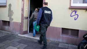 In einer Wohnung in Recklinghausen fand die Polizei einen 15-jährigen Jungen. Foto: dpa/Marcel Kusch