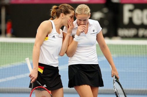 Mussten sich im Doppel geschlagen geben: Andrea Petkovic (li.) und Anna-Lena Grönefeld Foto: dpa-Zentralbild